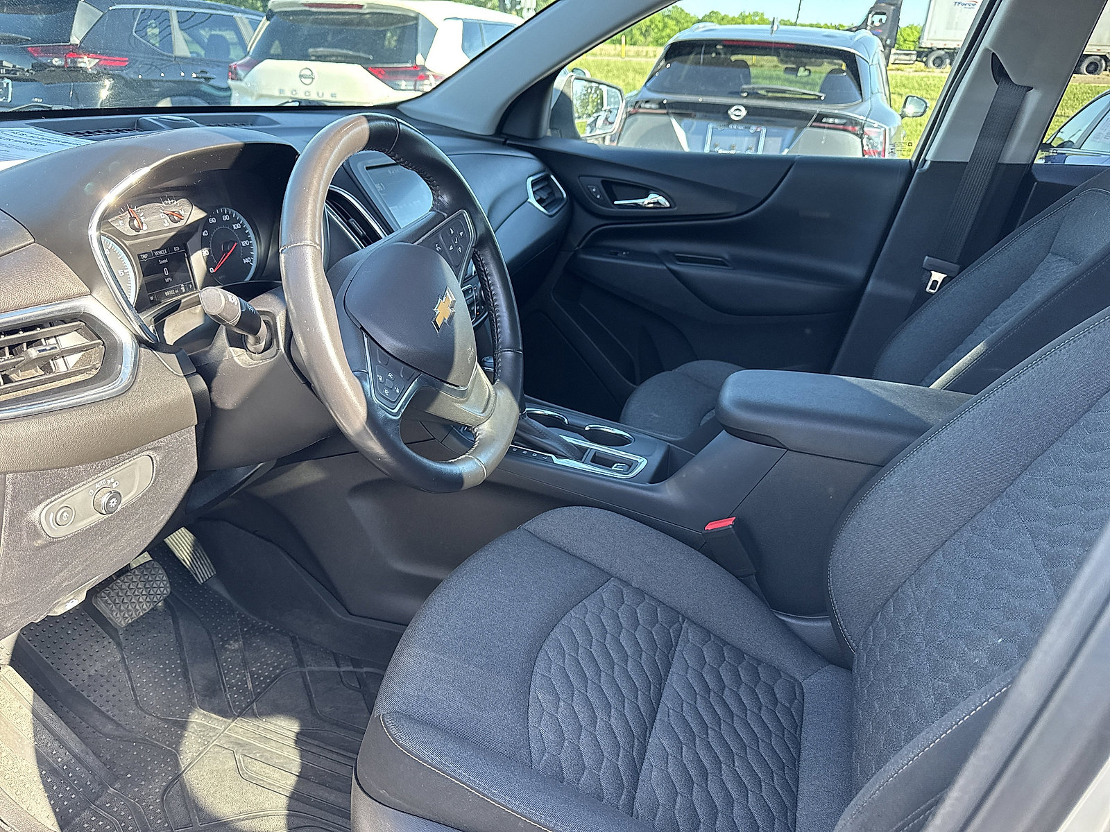 Used 2018 Chevrolet Equinox LT AWD/4WD image 14