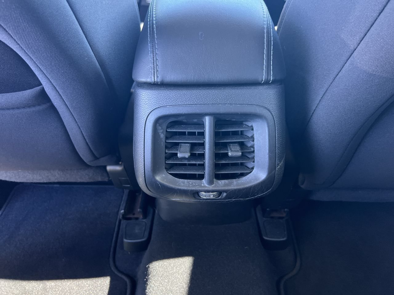 Used 2019 Jeep Cherokee Latitude w/ Popular Appearance Group FWD image 32