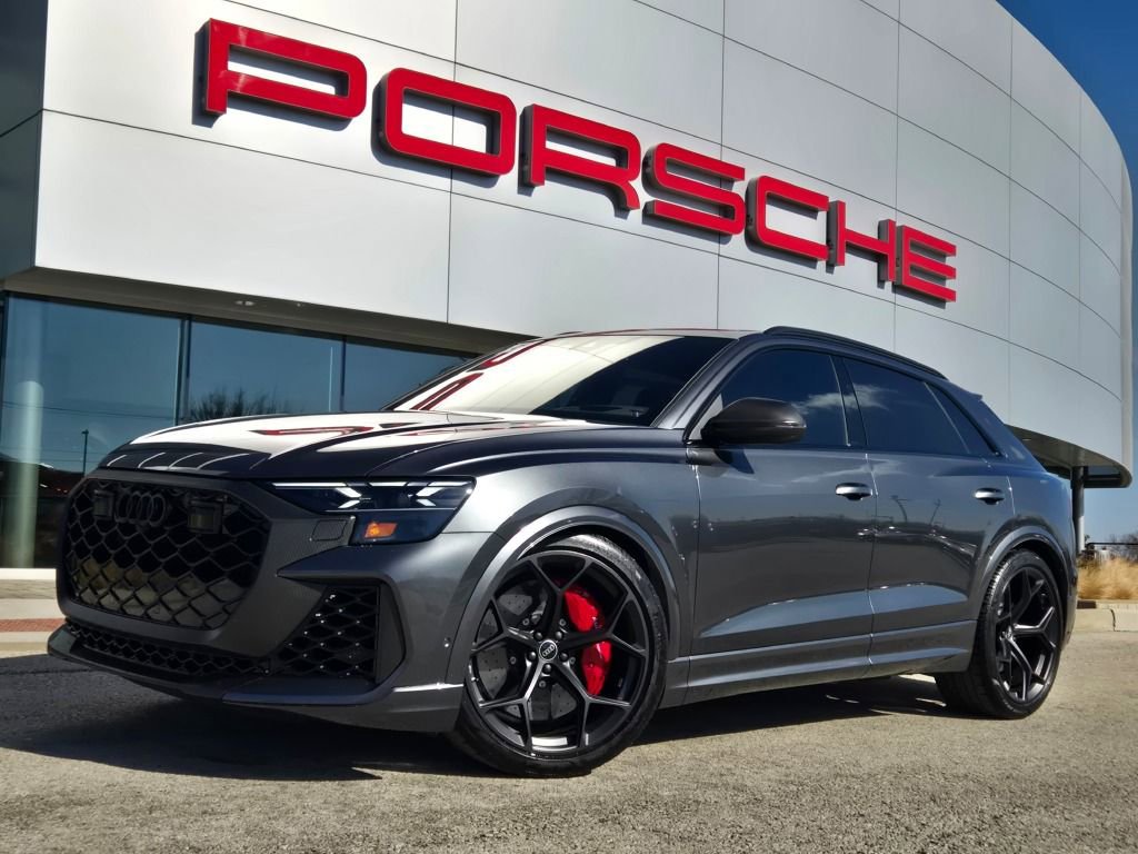 Used 2025 Audi RS Q8 performance