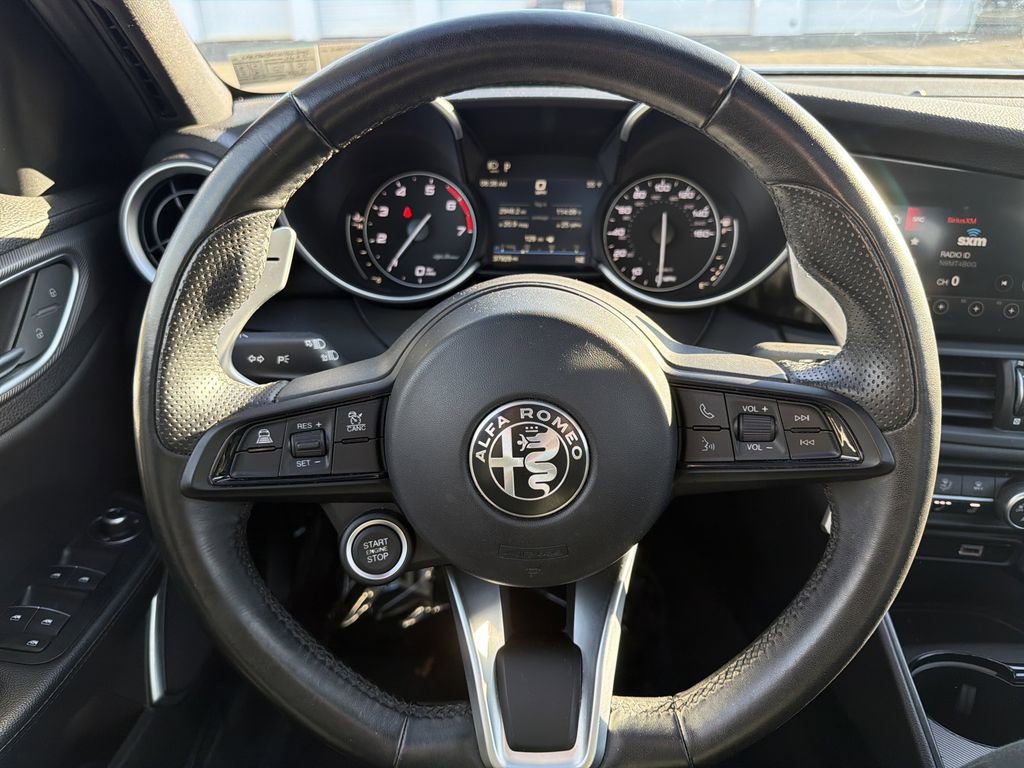 Used 2022 Alfa Romeo Giulia Veloce image 21