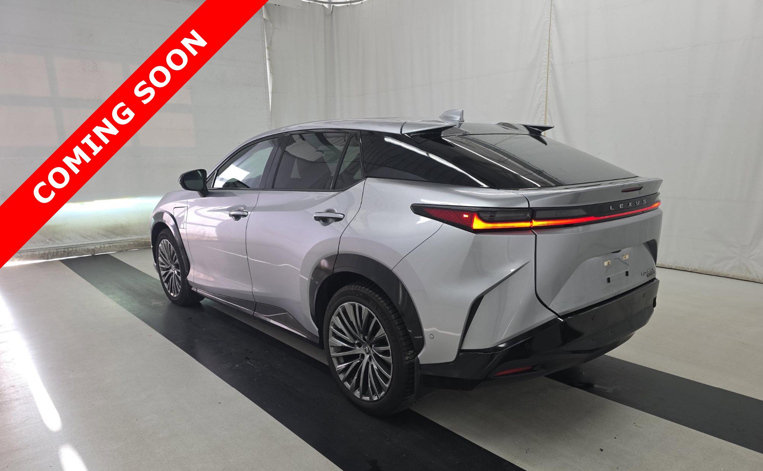 Used 2023 Lexus RZ 450e Premium image 5