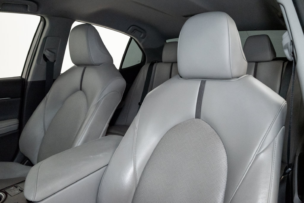 Used 2023 Toyota Camry XLE FWD image 11
