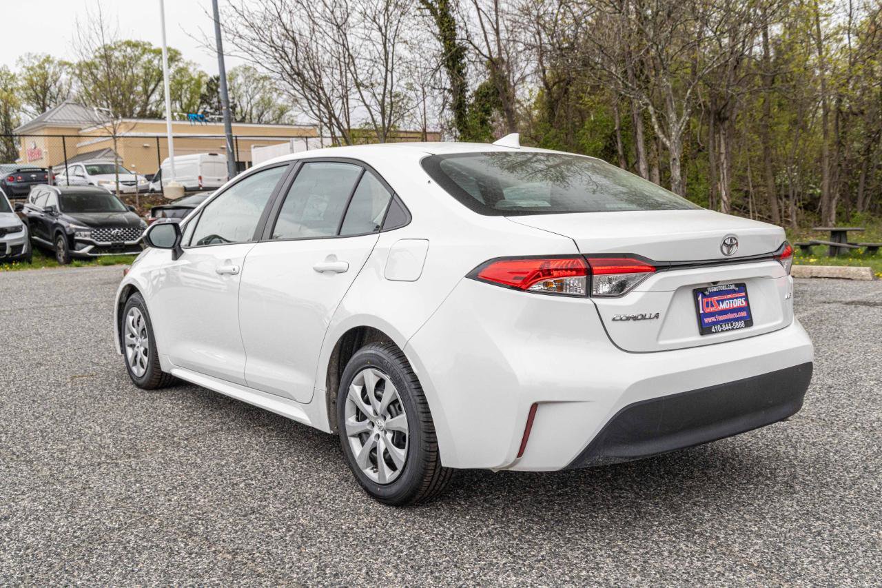 Used 2023 Toyota Corolla LE FWD image 4