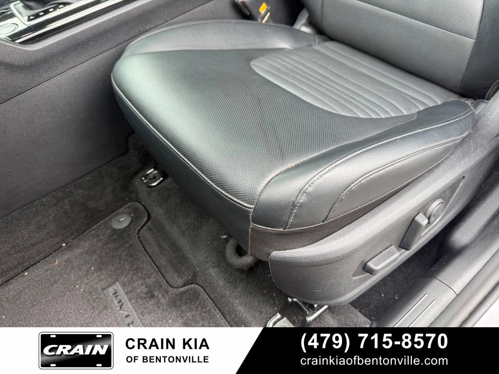 Certified 2025 Kia Sportage SX FWD image 24