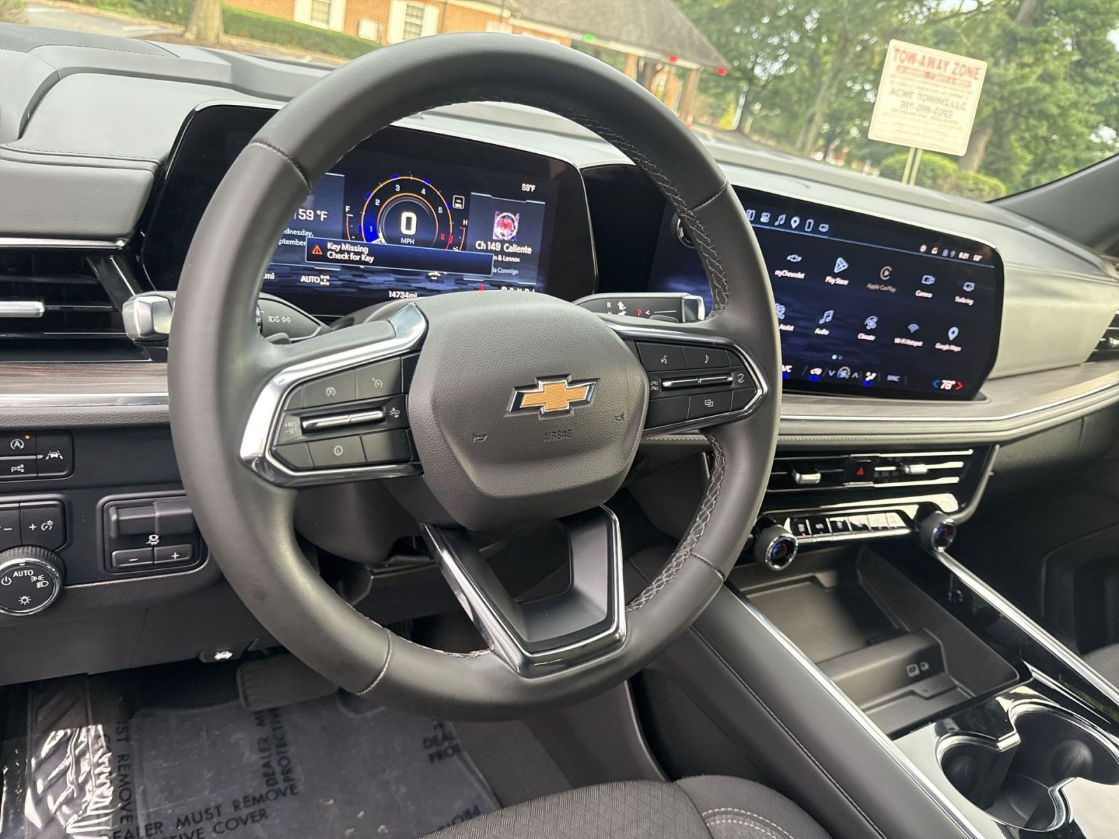 Used 2025 Chevrolet Tahoe LS AWD/4WD image 15