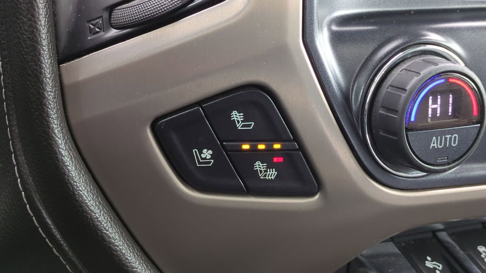 Used 2017 GMC Sierra 3500 Denali w/ Duramax Plus Package image 38