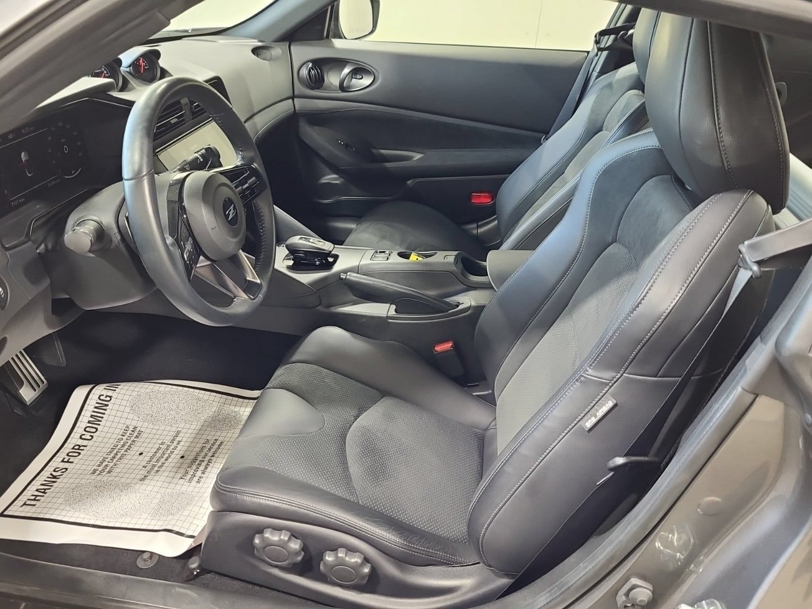 Used 2025 Nissan Z Performance w/ Floor Mat Package RWD image 4
