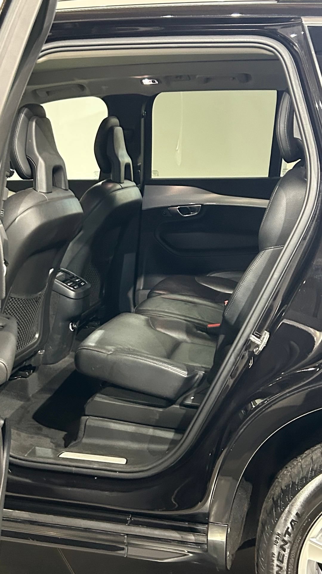 Used 2018 Volvo XC90 T5 Momentum w/ Convenience Package AWD/4WD image 50