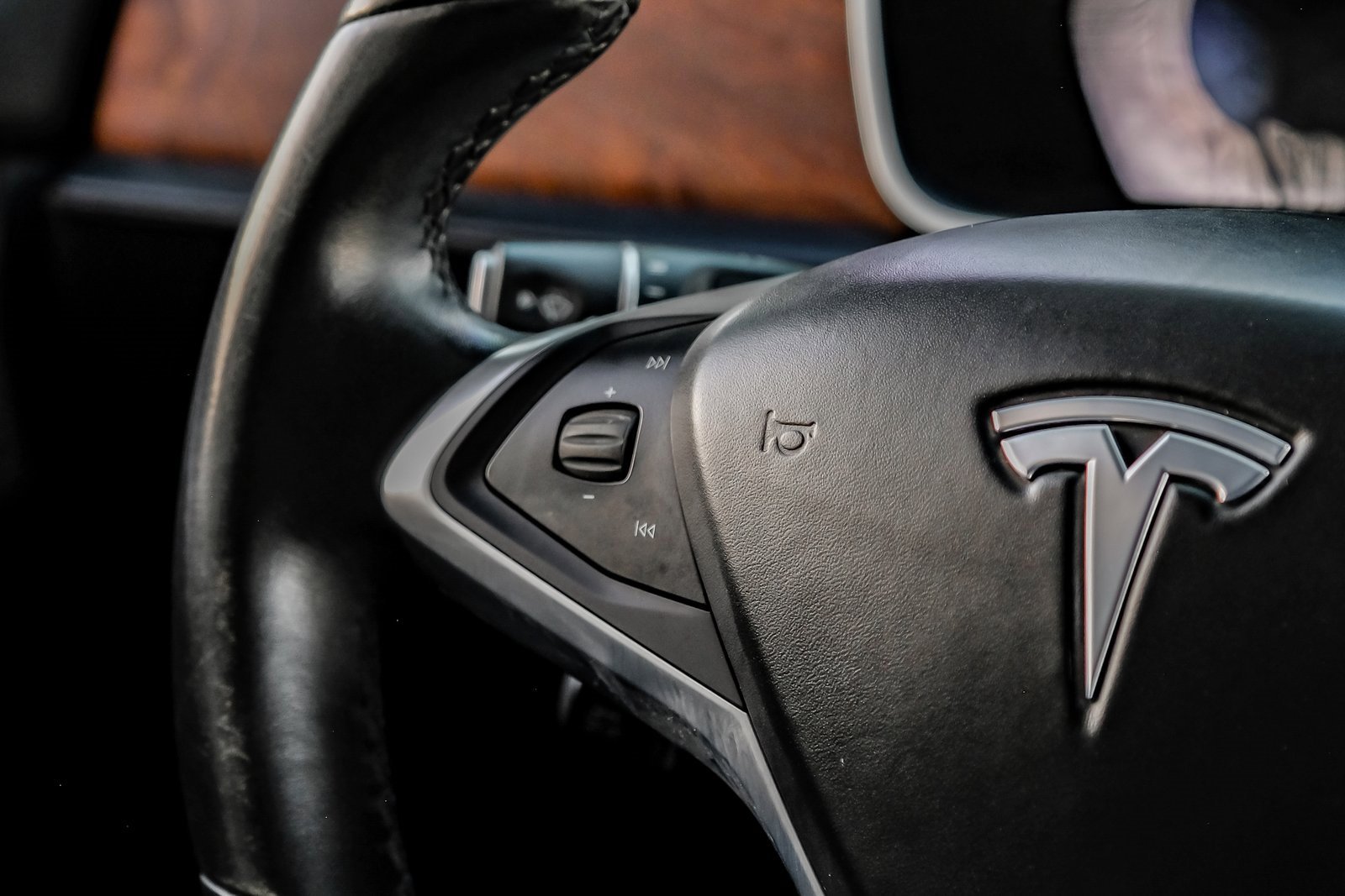 Used 2017 Tesla Model X 75D image 19