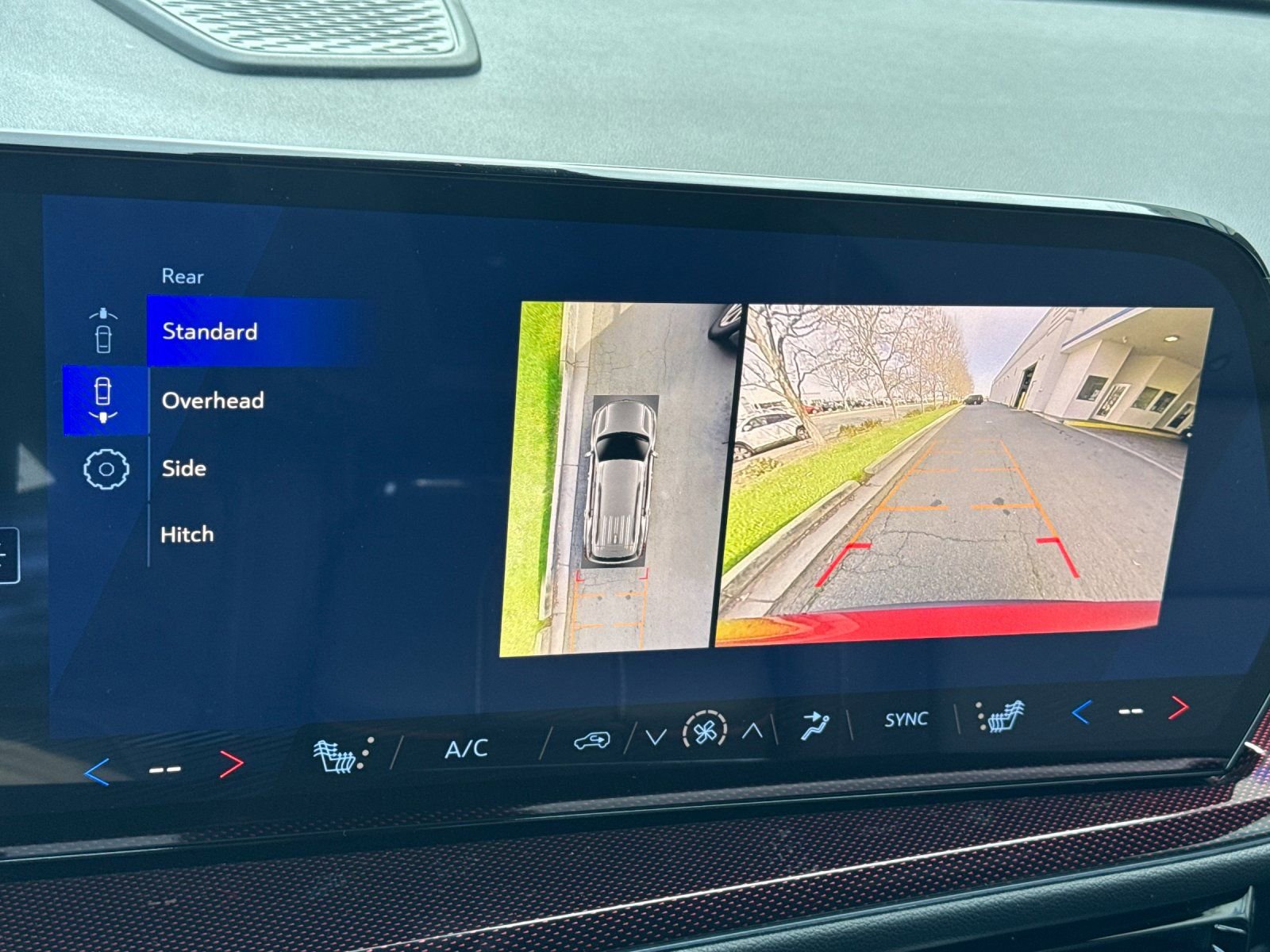 New 2026 Chevrolet Traverse Z71 w/ Enhanced Driving Package image 25