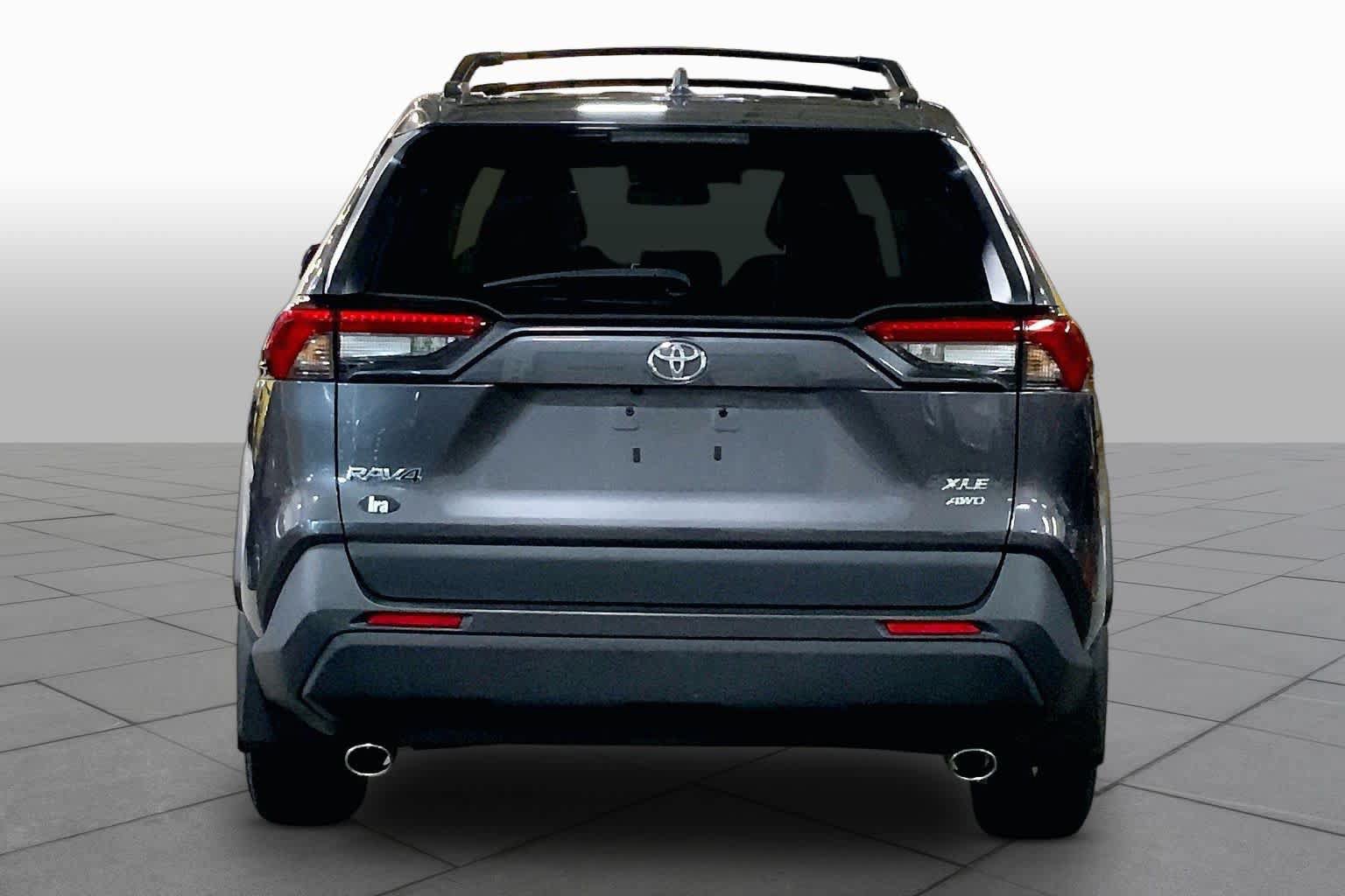 Used 2024 Toyota RAV4 XLE w/ Convenience Package AWD/4WD image 5