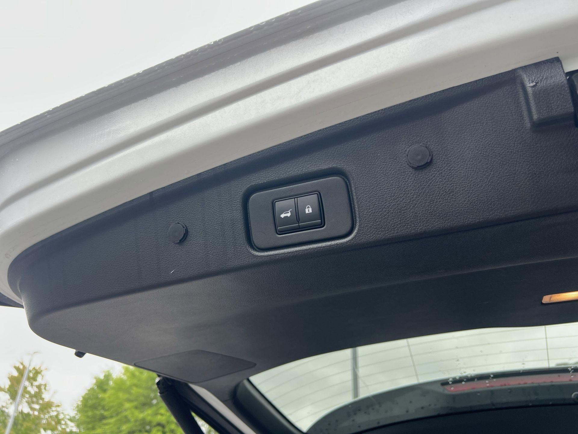 Certified 2025 Nissan Pathfinder SL w/ Black Appearance Package FWD image 22