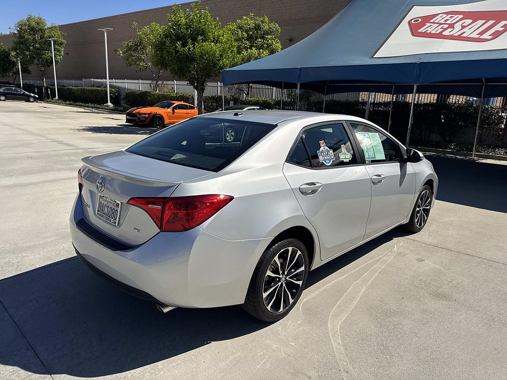 Used 2017 Toyota Corolla SE w/ SE Premium Package FWD image 28