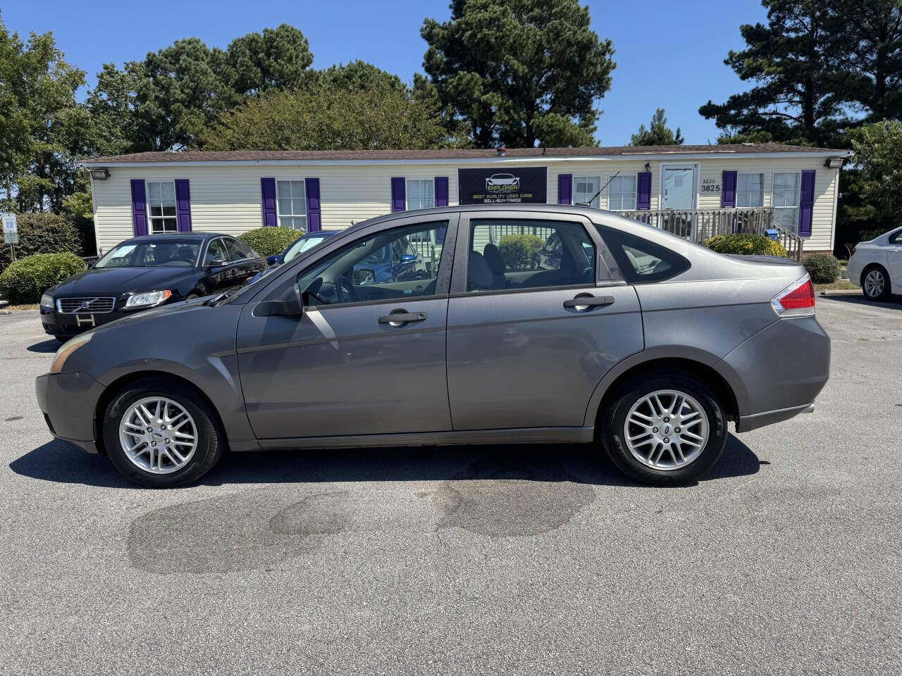 Used 2009 Ford Focus SE FWD image 10