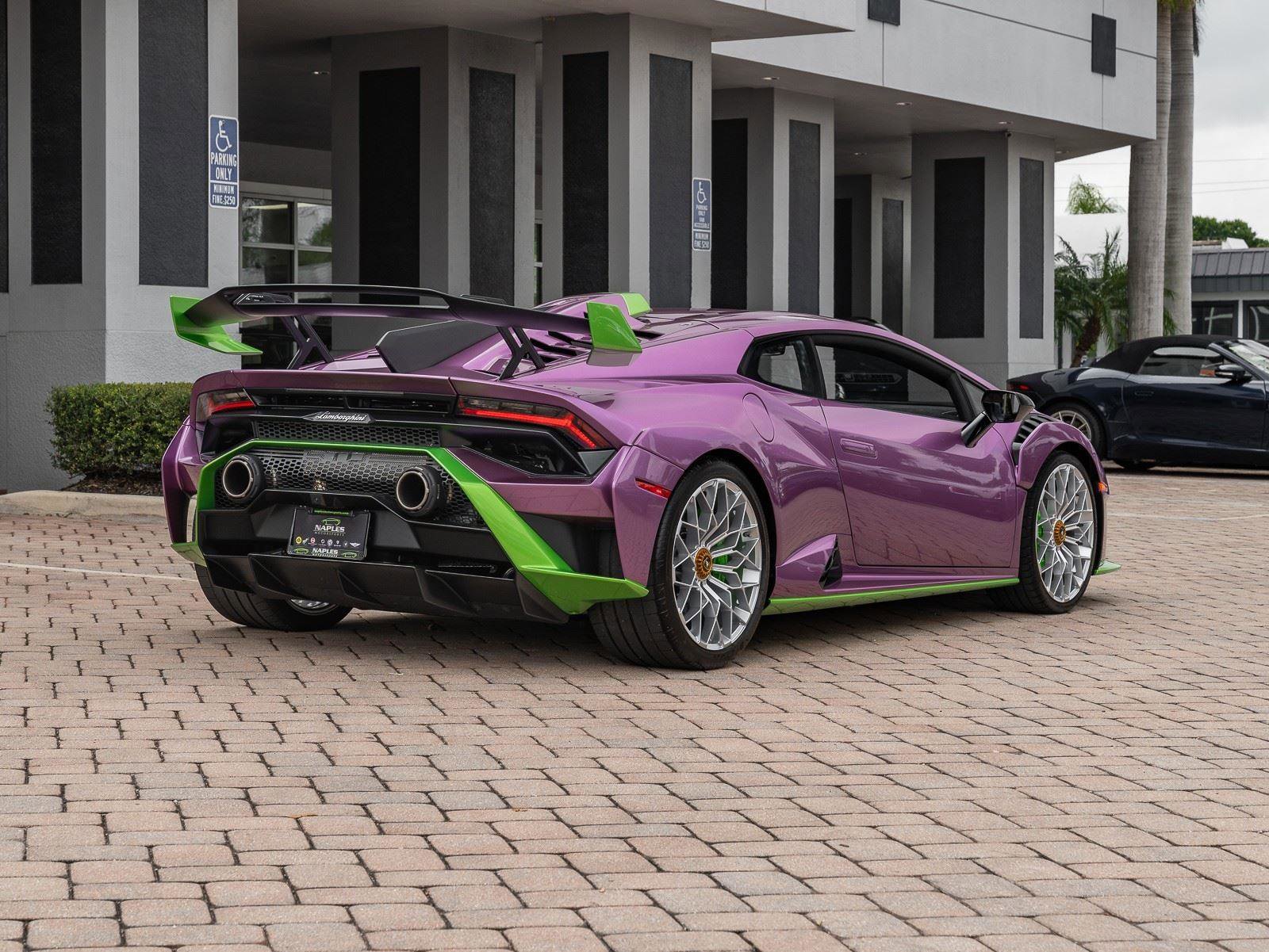 Used 2023 Lamborghini Huracan STO image 22
