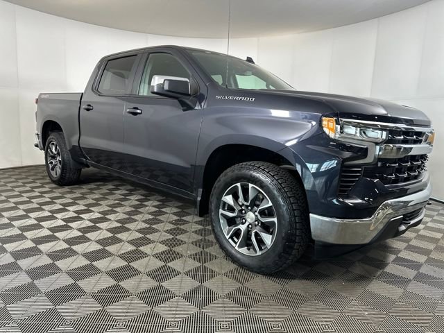 Used 2024 Chevrolet Silverado 1500 LT image 2