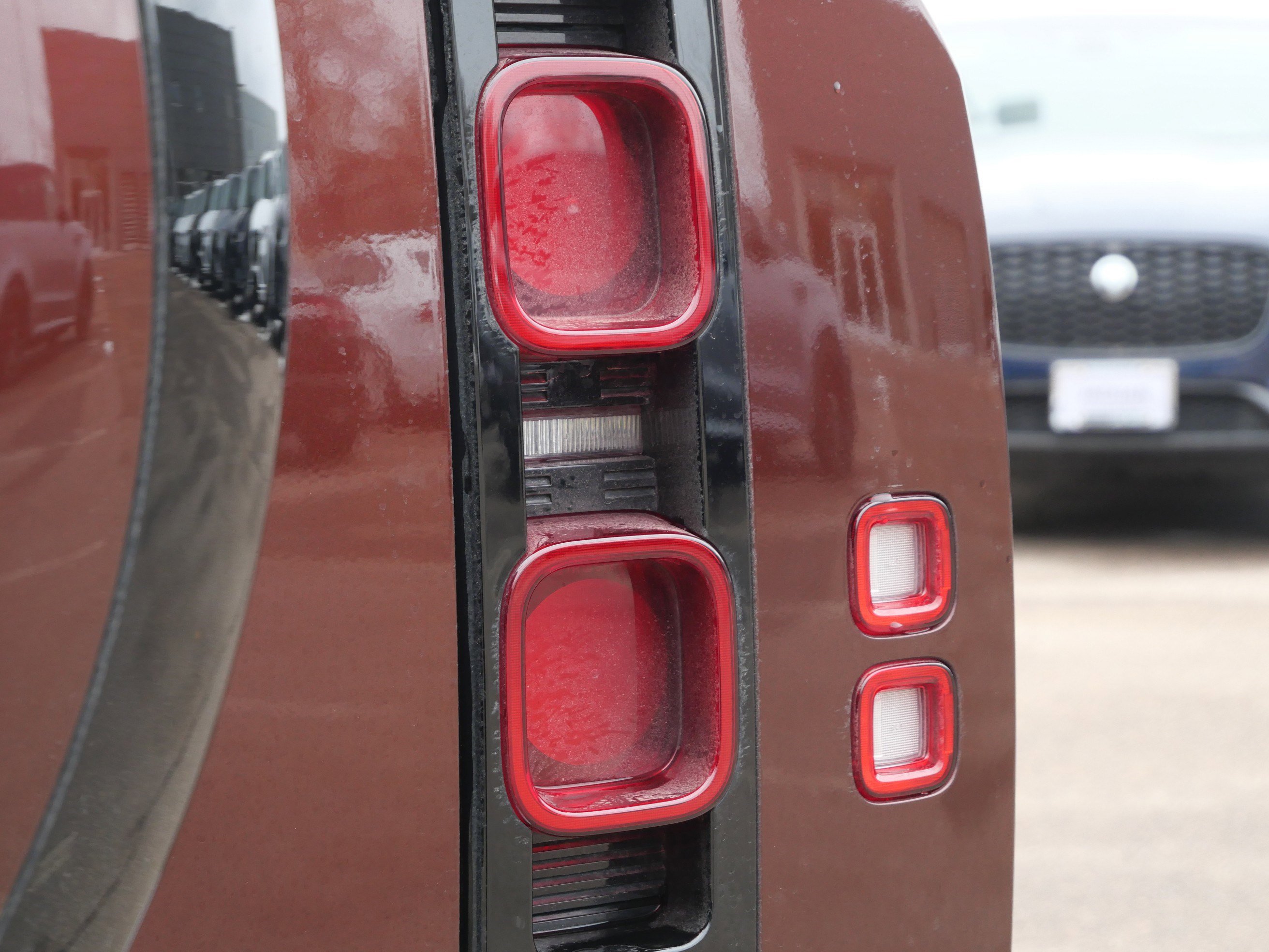 Used 2024 Land Rover Defender 130 S image 11