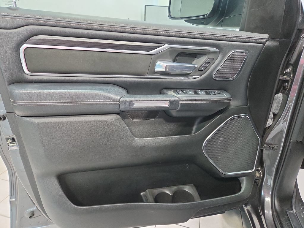 Used 2024 RAM 1500 Laramie AWD/4WD image 36