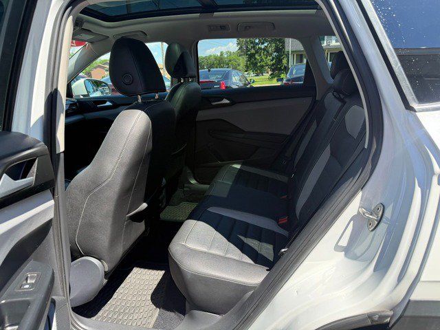 Used 2022 Volkswagen Taos SEL AWD/4WD image 12