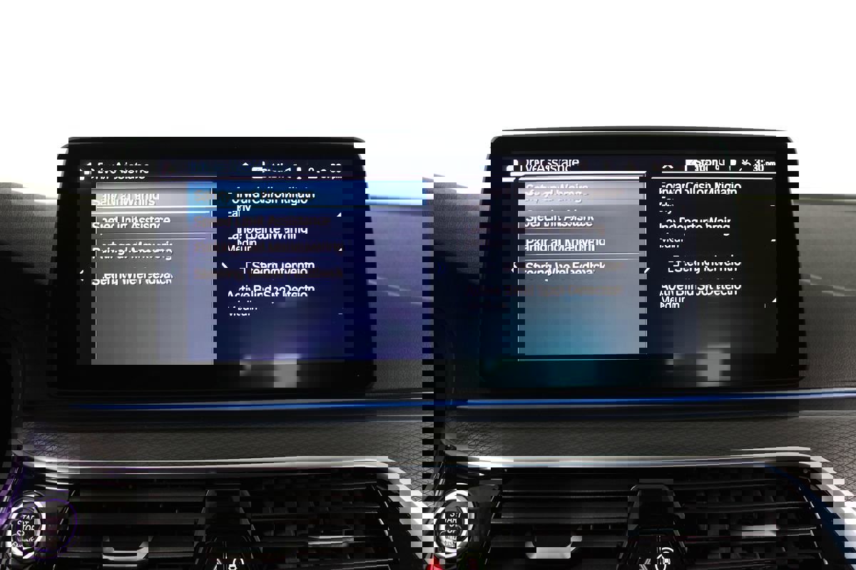 Used 2023 BMW 530e 530e w/ M Sport Package image 27