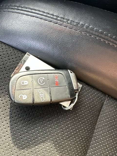 Used 2019 Jeep Grand Cherokee Altitude AWD/4WD image 26