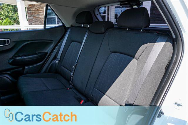 Used 2022 Hyundai Venue SE FWD image 35