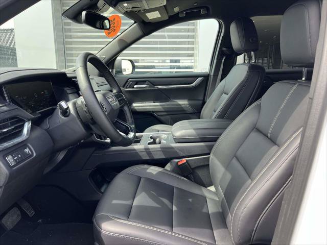 Used 2025 GMC Acadia Elevation w/ Elevation Premium Package FWD image 16