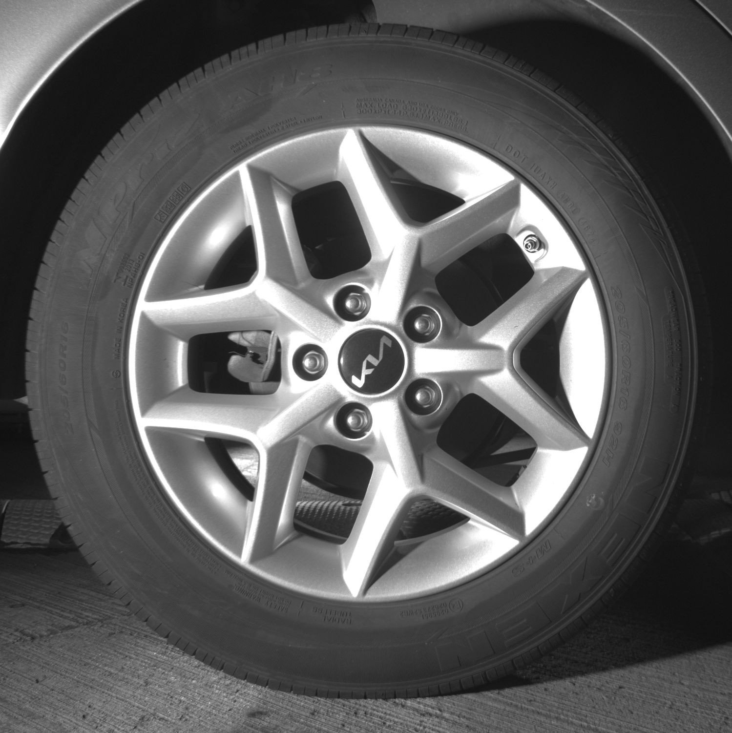 Used 2025 Kia Soul LX w/ LX Technology Package FWD image 22