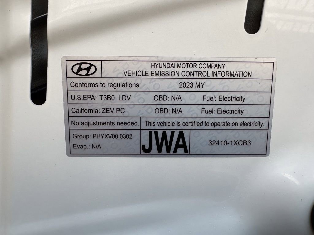 Used 2023 Genesis GV60 Performance image 34