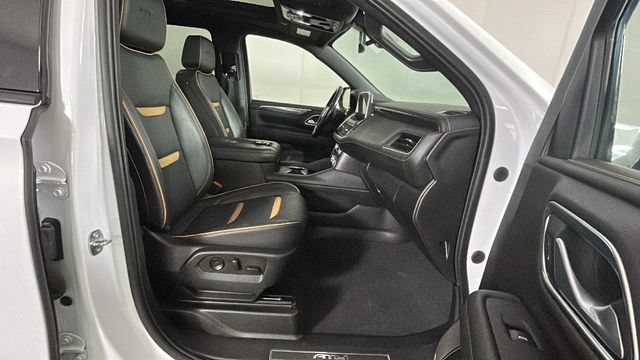 Used 2022 GMC Yukon XL AT4 AWD/4WD image 30