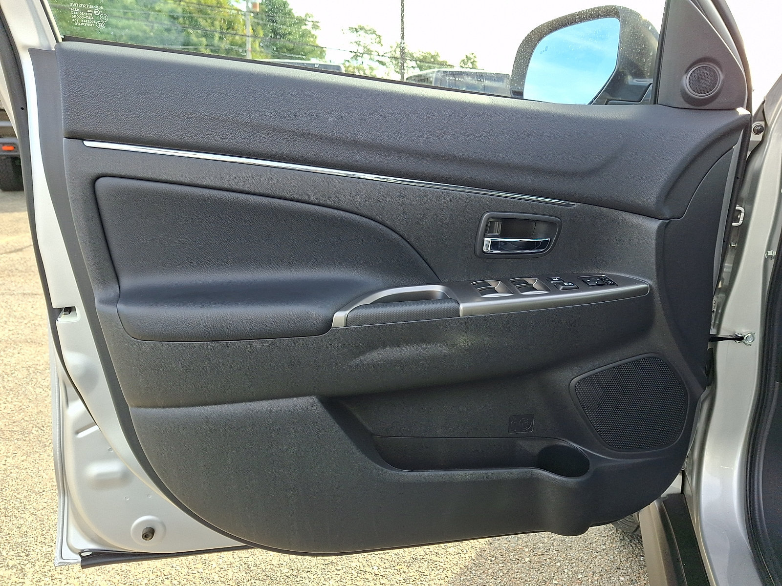 Used 2022 Mitsubishi Outlander Sport SE FWD image 14
