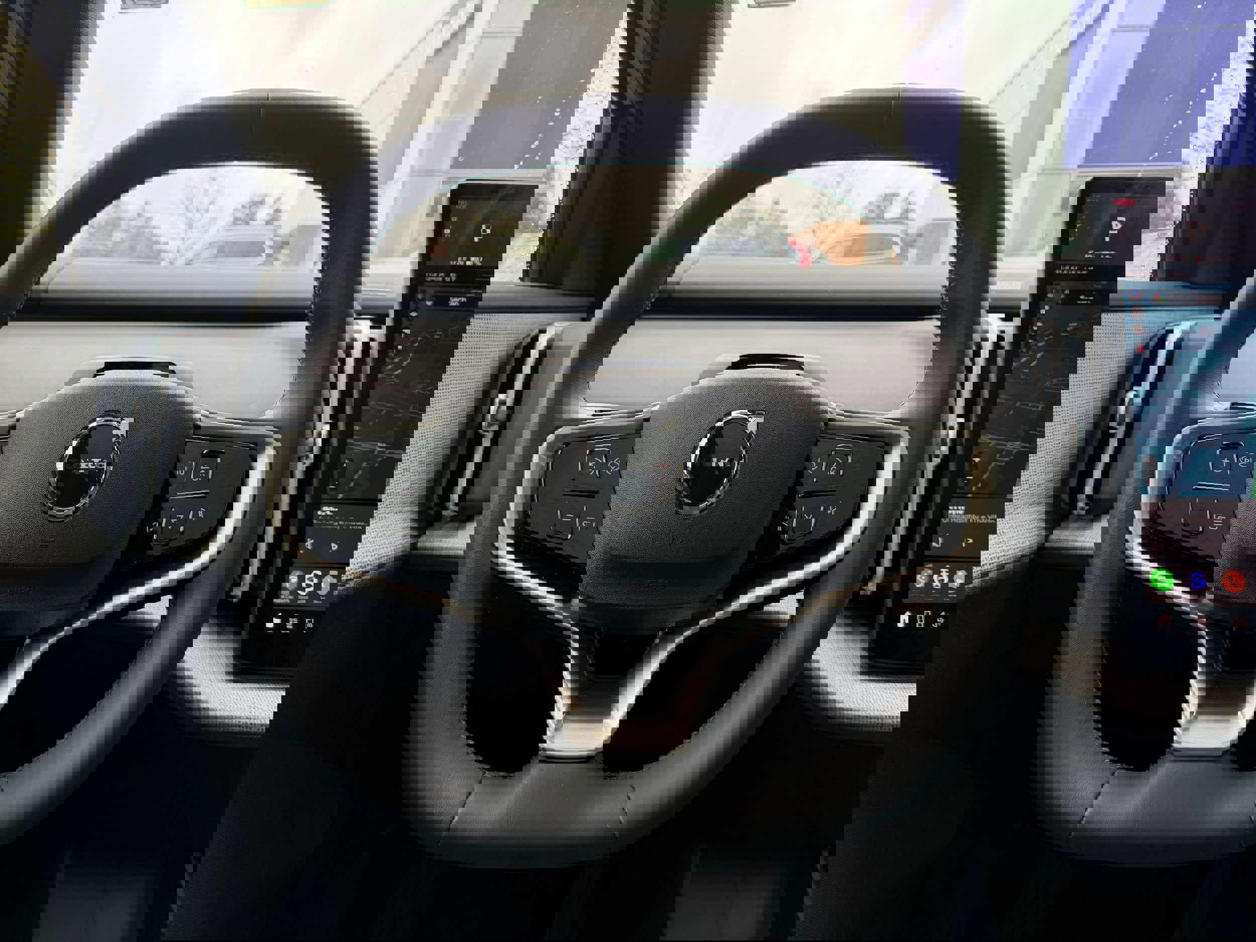 Certified 2025 Volvo EX30 Plus w/ Climate Package image 17