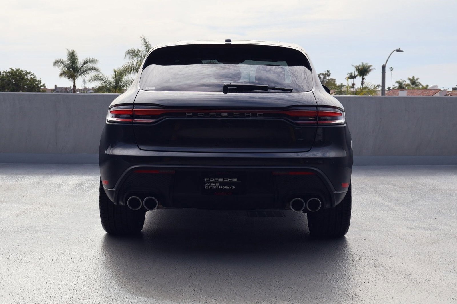 Certified 2025 Porsche Macan image 10