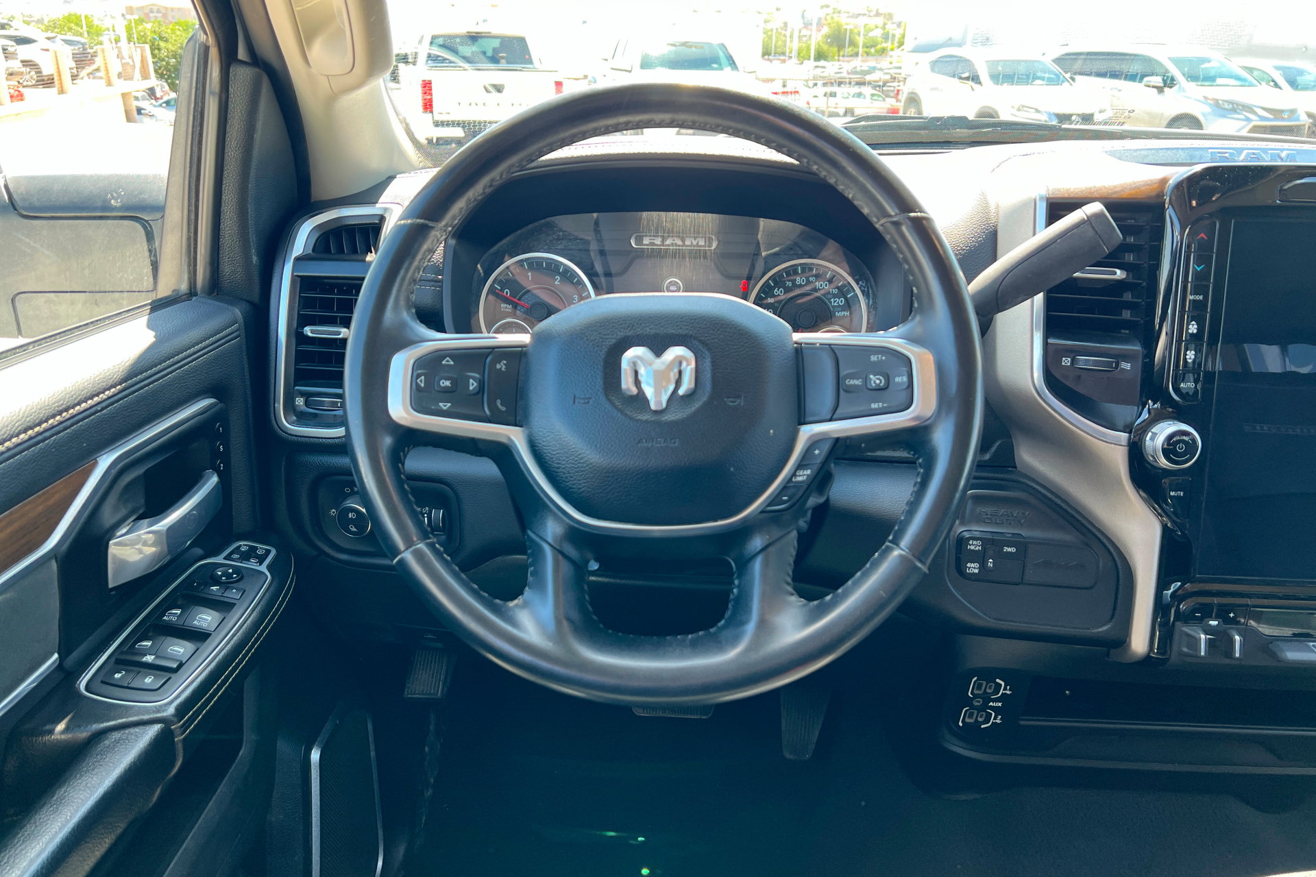 Used 2024 RAM 2500 Laramie AWD/4WD image 12