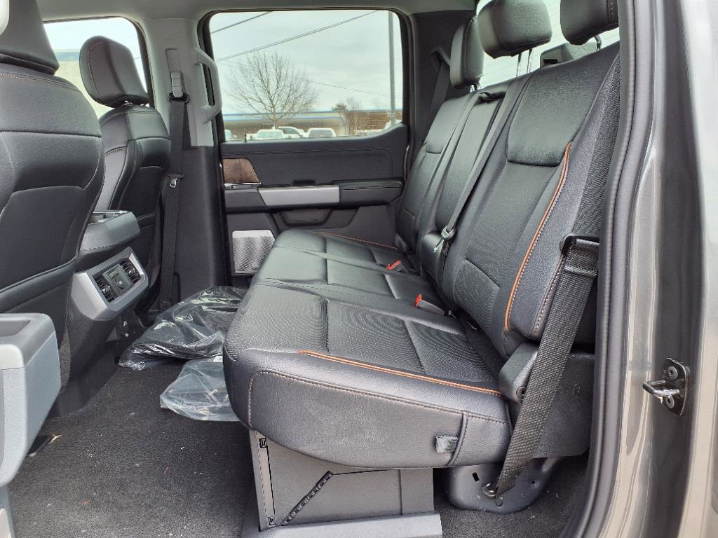 New 2025 Ford F250 Lariat w/ FX4 Off-Road Package image 8