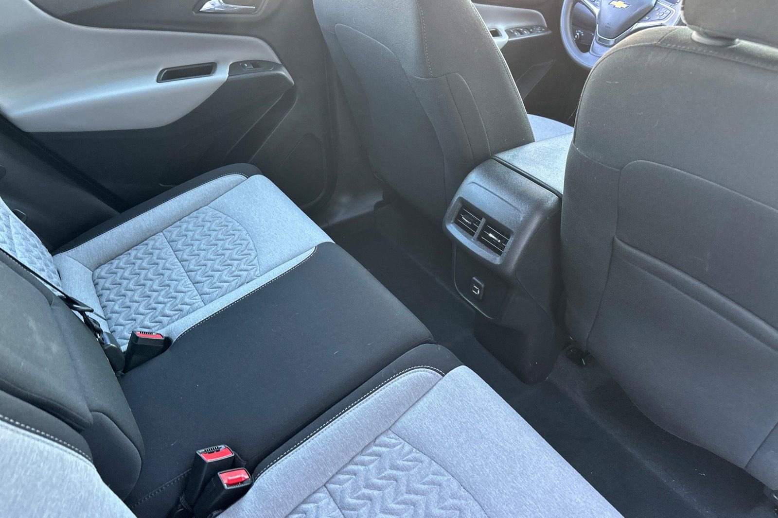 Used 2024 Chevrolet Equinox LS image 19