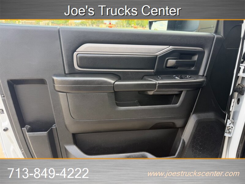 Used 2020 RAM 3500 Tradesman w/ Chrome Appearance Group RWD image 13