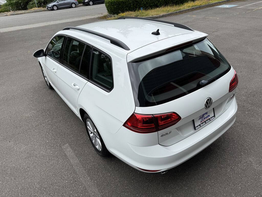Used 2017 Volkswagen Golf S AWD/4WD image 9