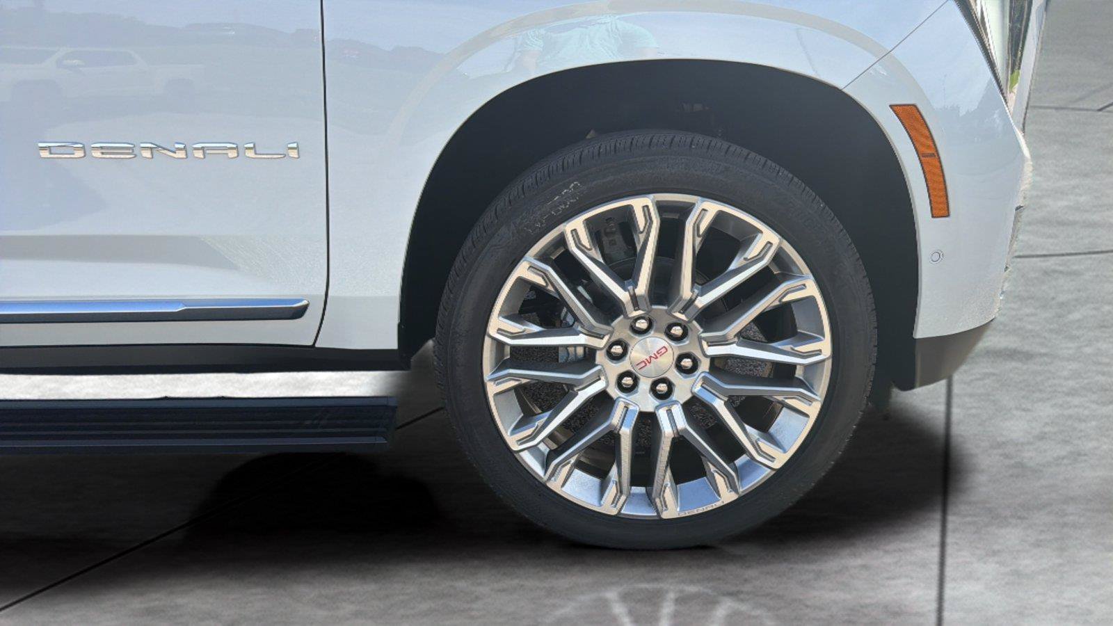 New 2026 GMC Yukon XL Denali w/ Denali Reserve Package AWD/4WD image 30