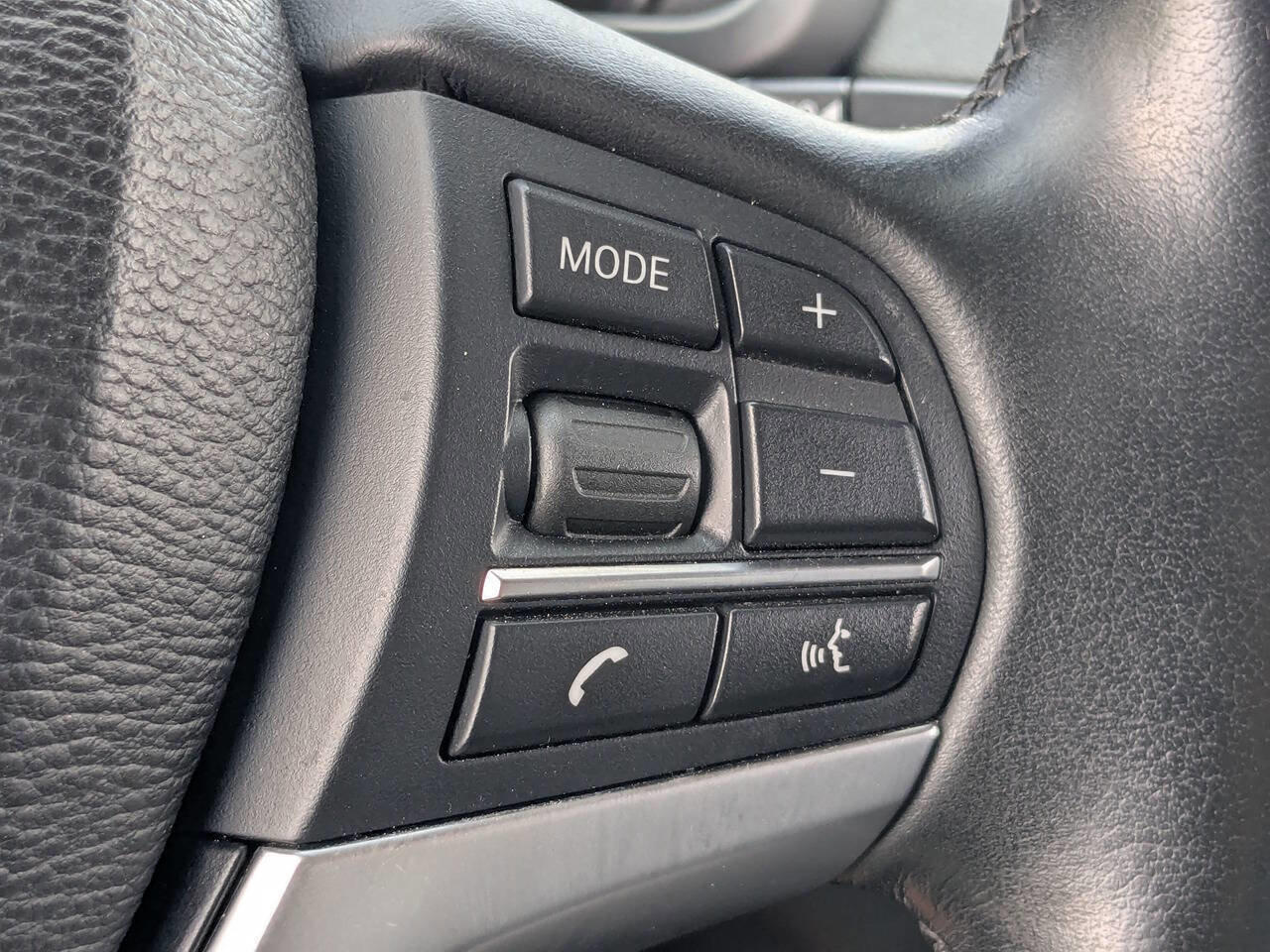 Used 2016 BMW X5 xDrive40e image 32