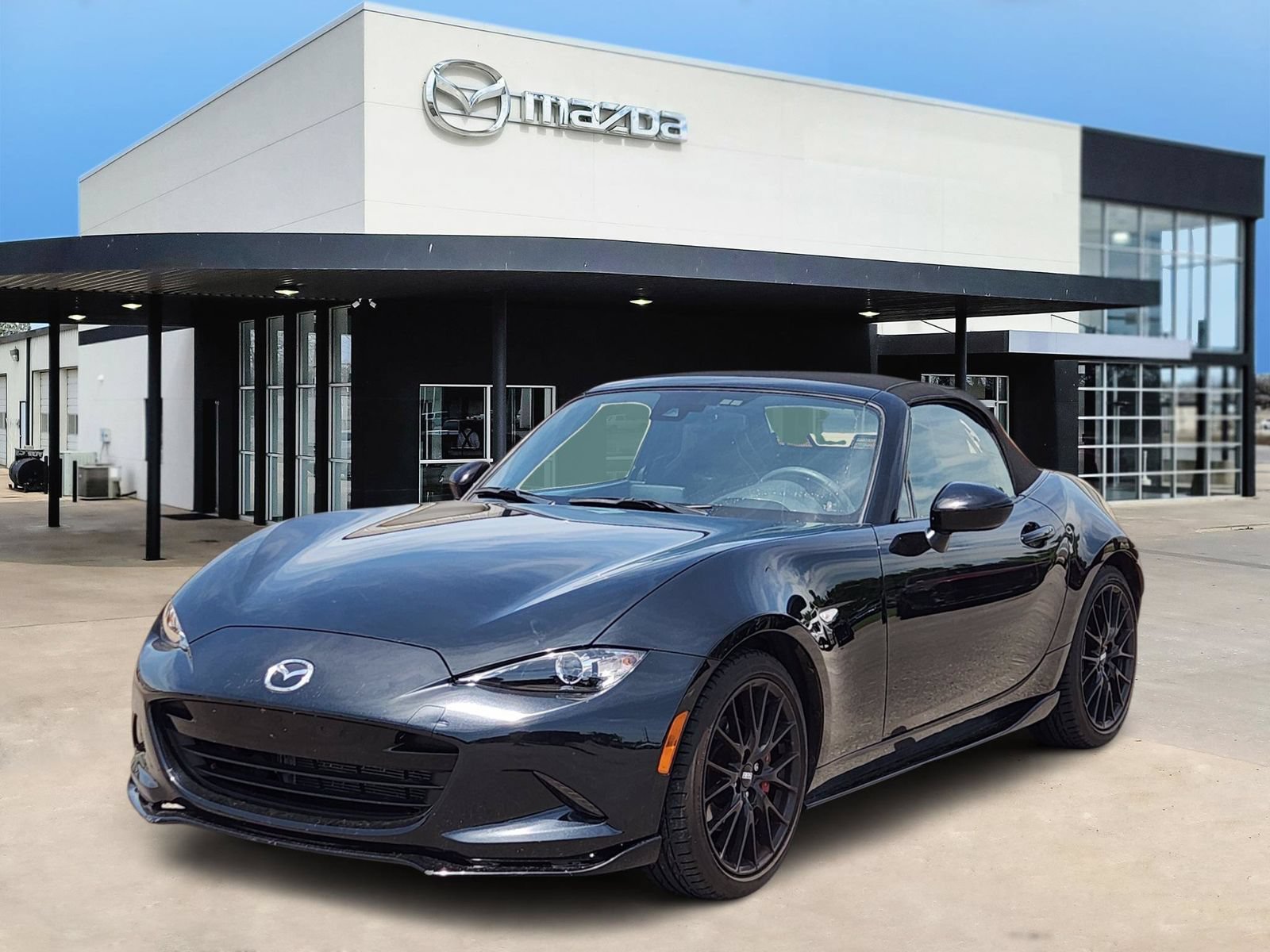 Used 2023 MAZDA MX-5 Miata Club w/ Brembo/BBS Recaro Package RWD image 2