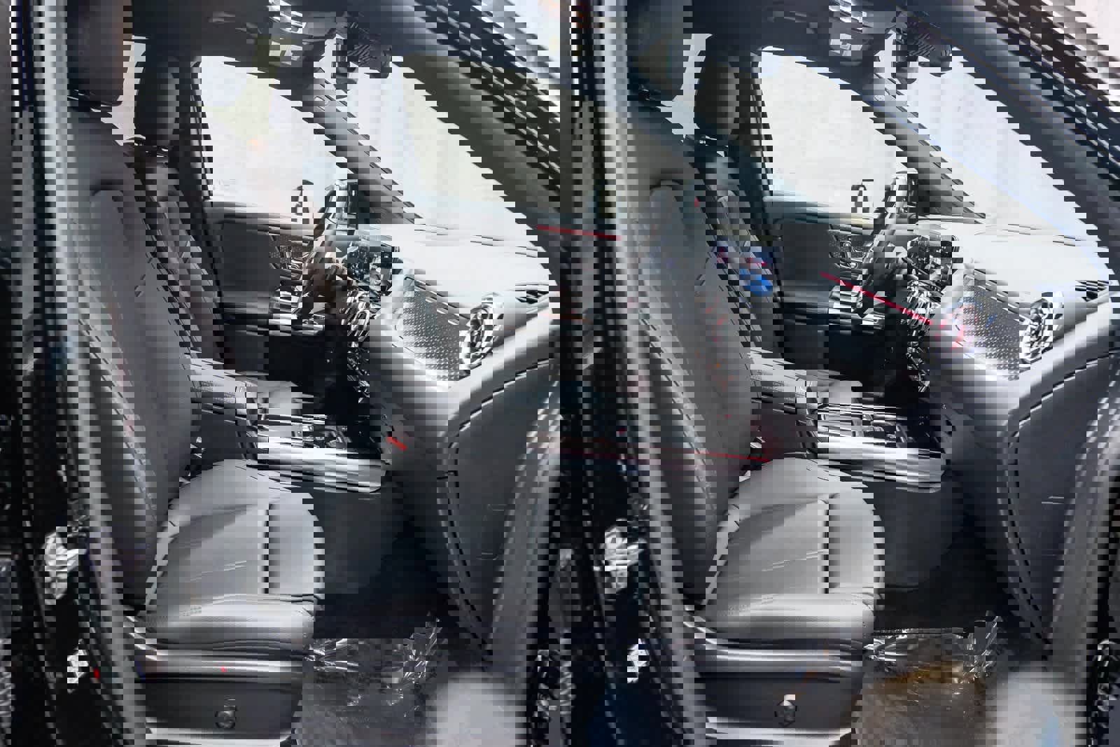 Used 2025 Mercedes-Benz GLA 250 image 18