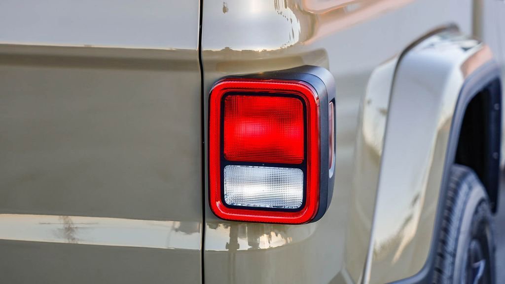 New 2026 Jeep Gladiator Sport image 10