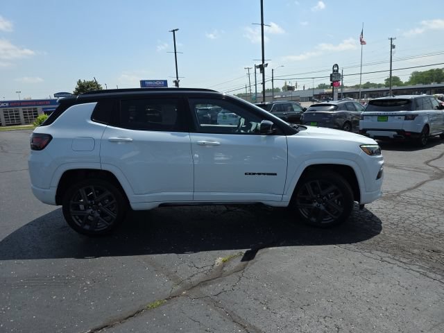 Used 2025 Jeep Compass Limited w/ Driver Assist Group I AWD/4WD image 8
