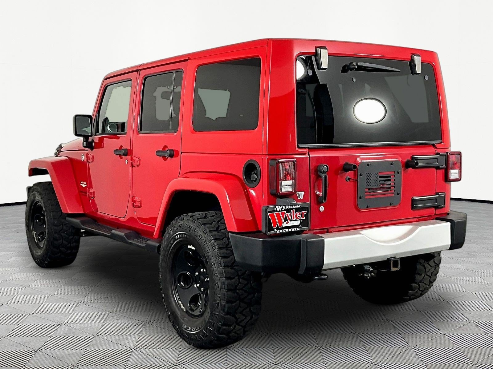 Used 2014 Jeep Wrangler Unlimited Sahara w/ Connectivity Group AWD/4WD image 4