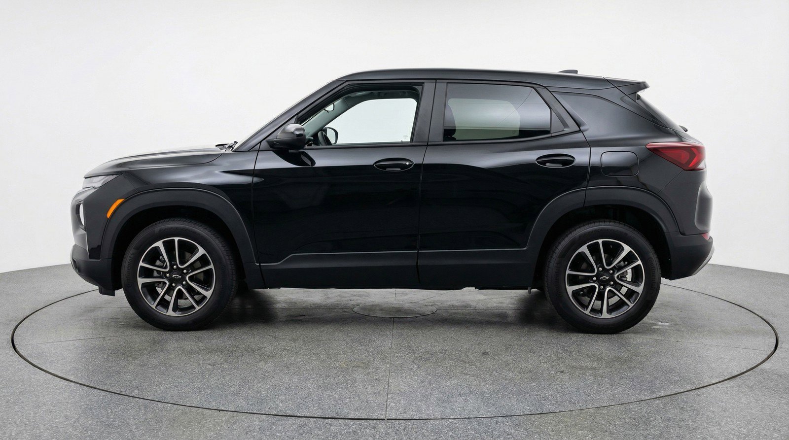 Used 2025 Chevrolet TrailBlazer LT image 5
