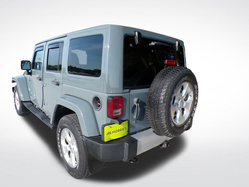 Used 2015 Jeep Wrangler Unlimited Sahara w/ Connectivity Group AWD/4WD image 4