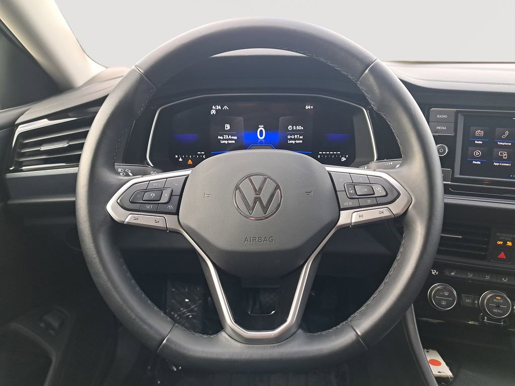 Used 2024 Volkswagen Jetta SE image 20