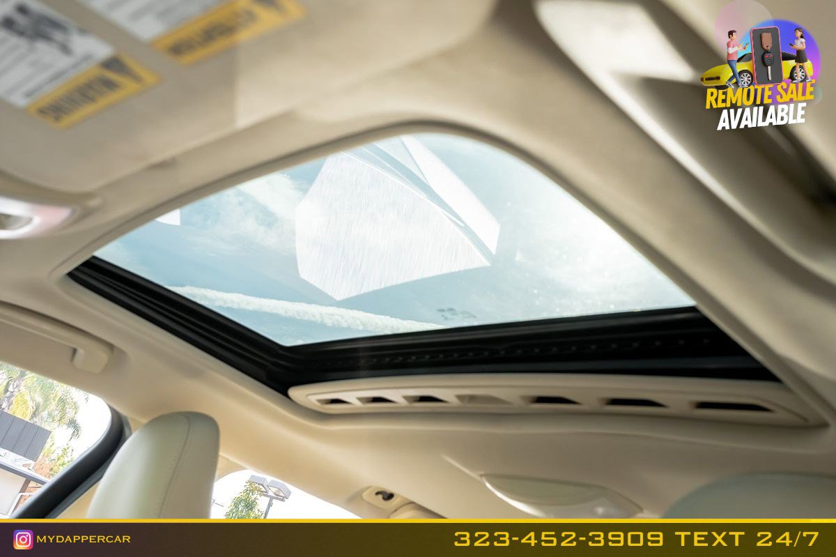 Used 2017 Volvo V60 T5 Platinum image 14