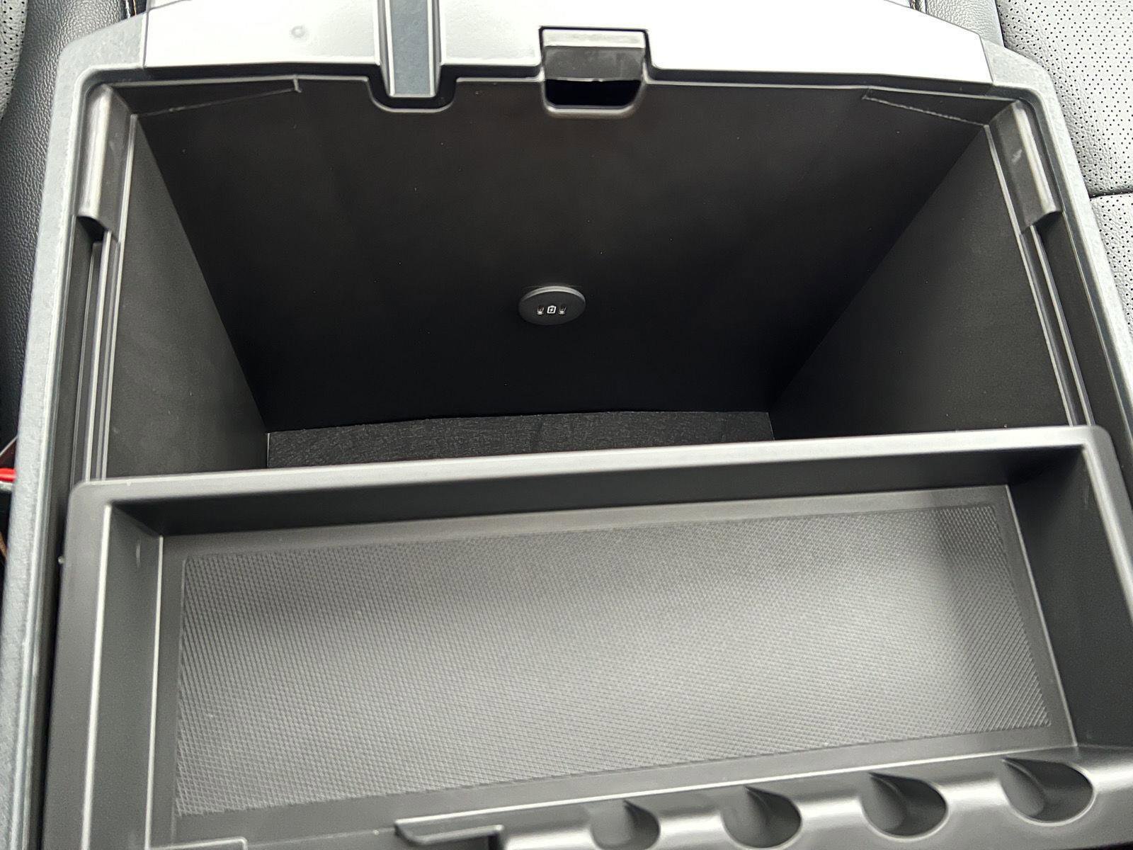 New 2026 Ford F350 Lariat w/ Black Appearance Package image 42